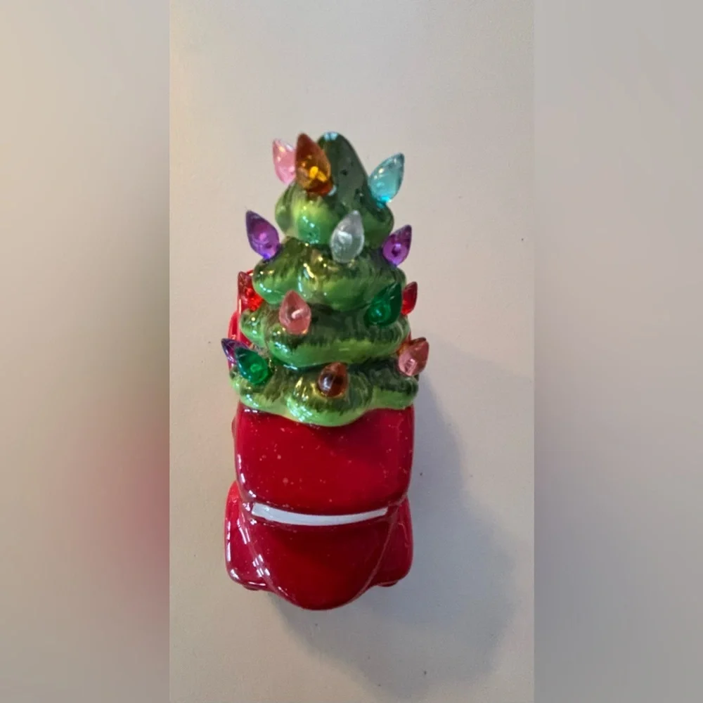 Lighted, ceramic truck with lighted Christmas tree